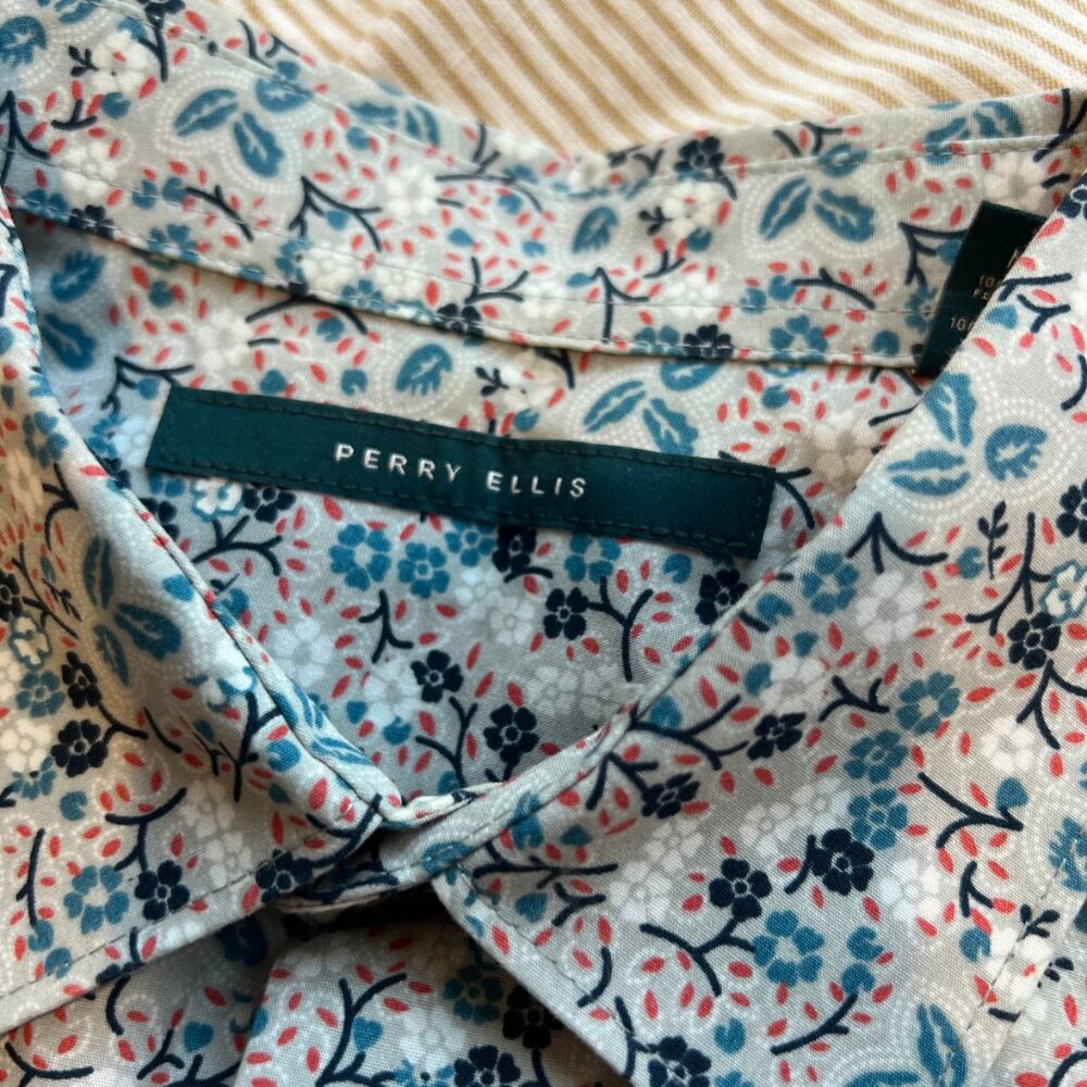 Perry Ellis Men's Floral Pattern Button Down Shirt Size M - Picture 2 of 5